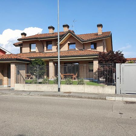 B&B Casa Sara Cassano dʼAdda Εξωτερικό φωτογραφία